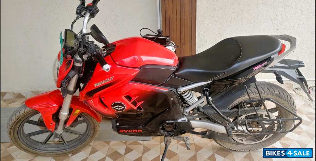 Revolt RV400 Eclipse Red