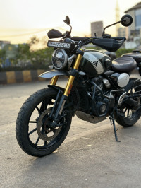 Triumph Scrambler 400 X