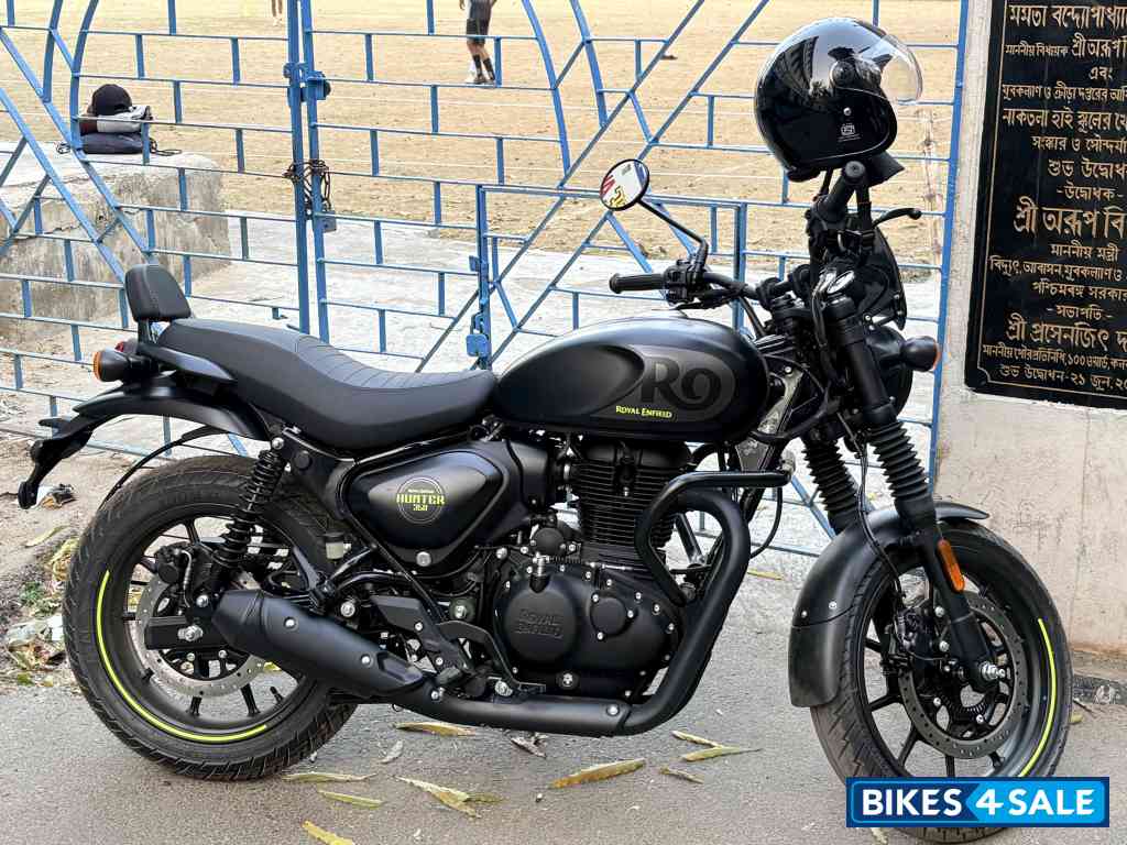 Graphite Grey Royal Enfield Hunter 350 2025