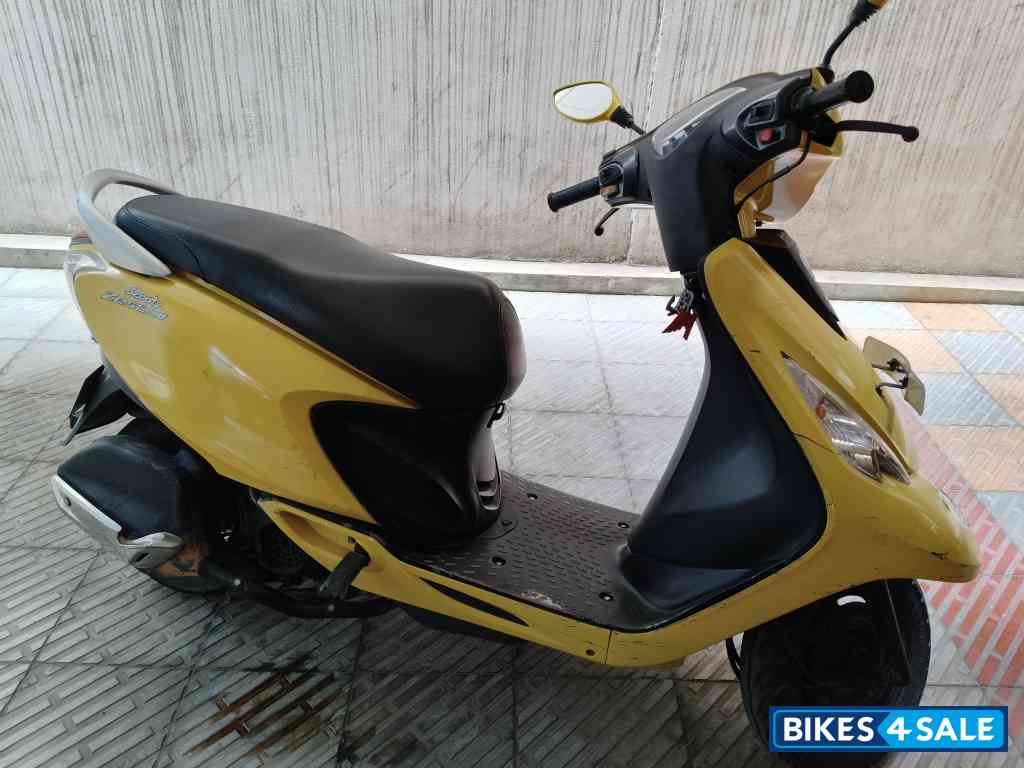 TVS Scooty Zest
