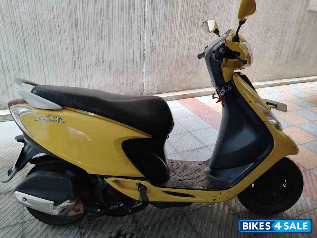 TVS Scooty Zest