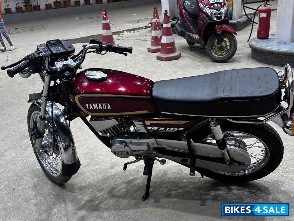 Maroon Yamaha RX 135