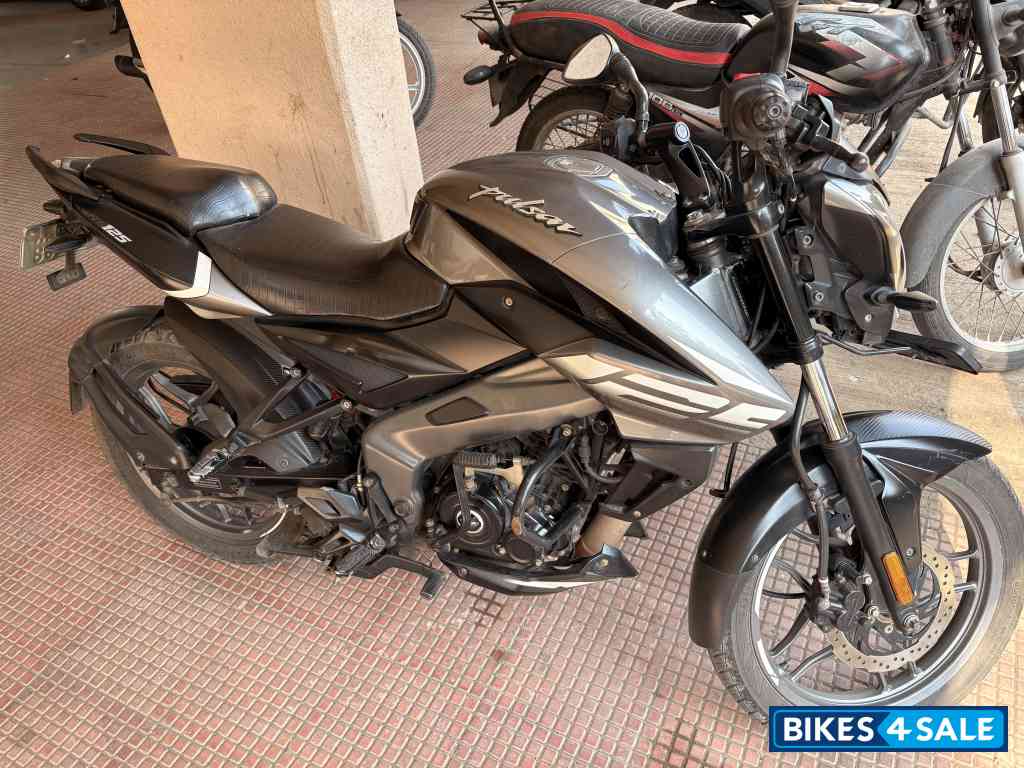 Bajaj Pulsar NS125 2022