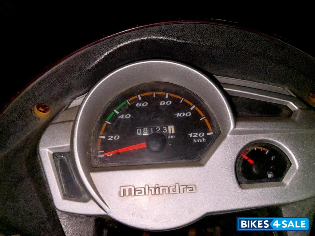 Purple Mahindra Gusto 110 VX