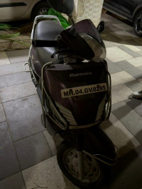 Purple Mahindra Gusto 110 VX