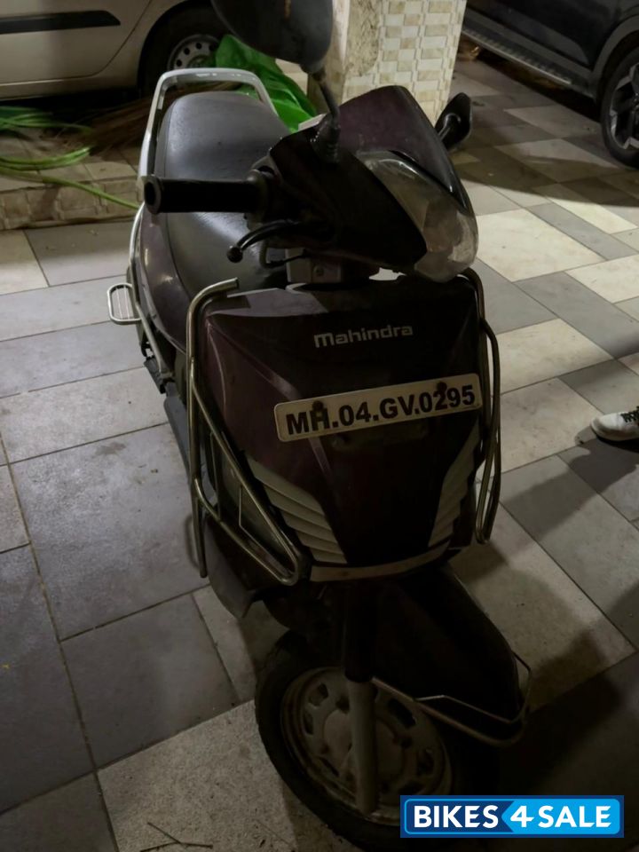 Purple Mahindra Gusto 110 VX