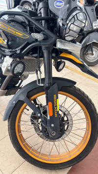 Royal Enfield Himalayan 452