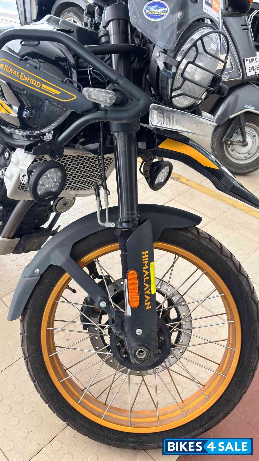 Royal Enfield Himalayan 452