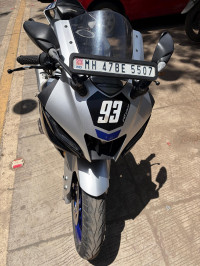 White Matallic C Yamaha R15M