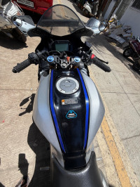 White Matallic C Yamaha R15M