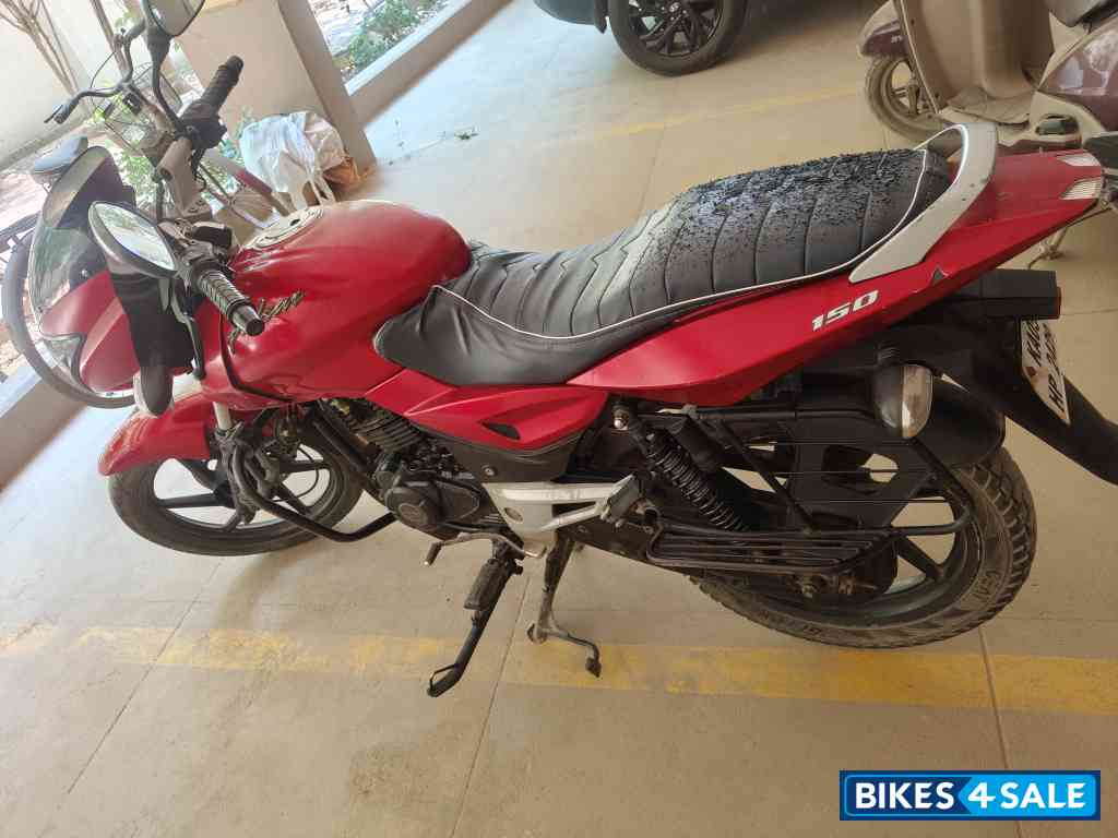 Bajaj Pulsar P150 Single Disc Single Seat