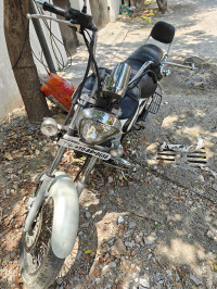 Bajaj Avenger Cruise 220