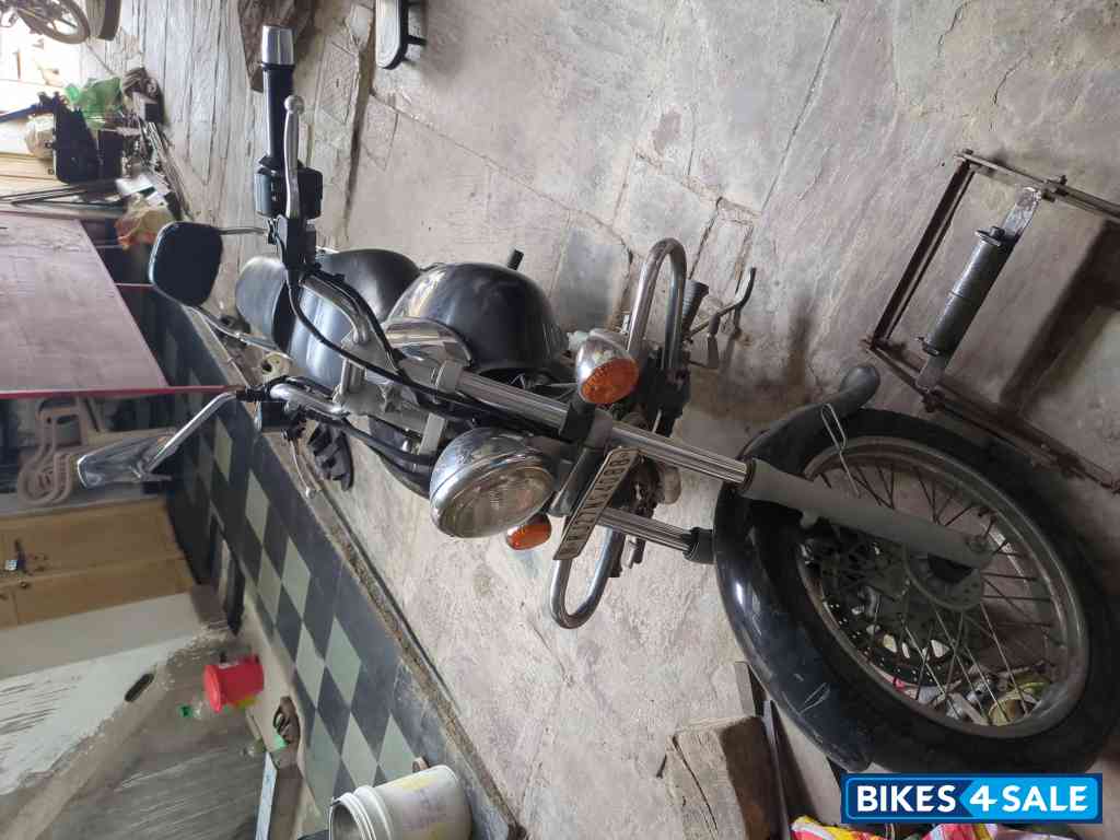 Bajaj Avenger Cruise 220