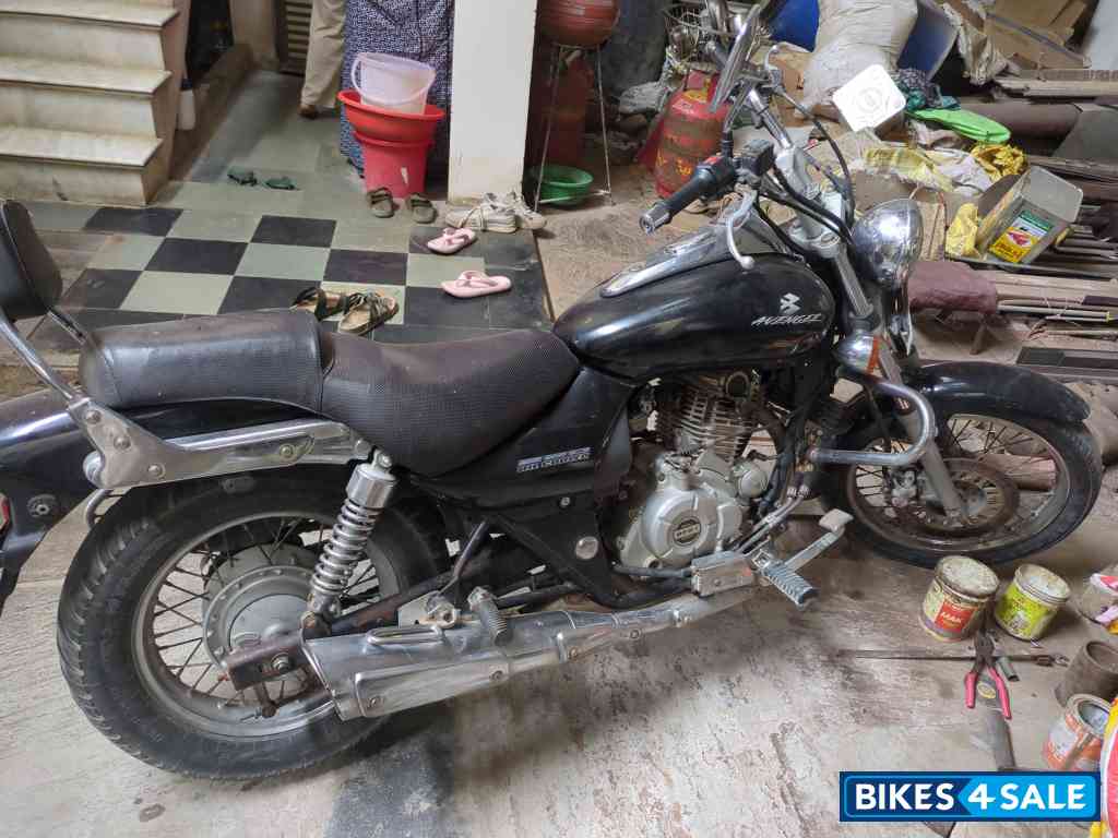 Bajaj Avenger Cruise 220