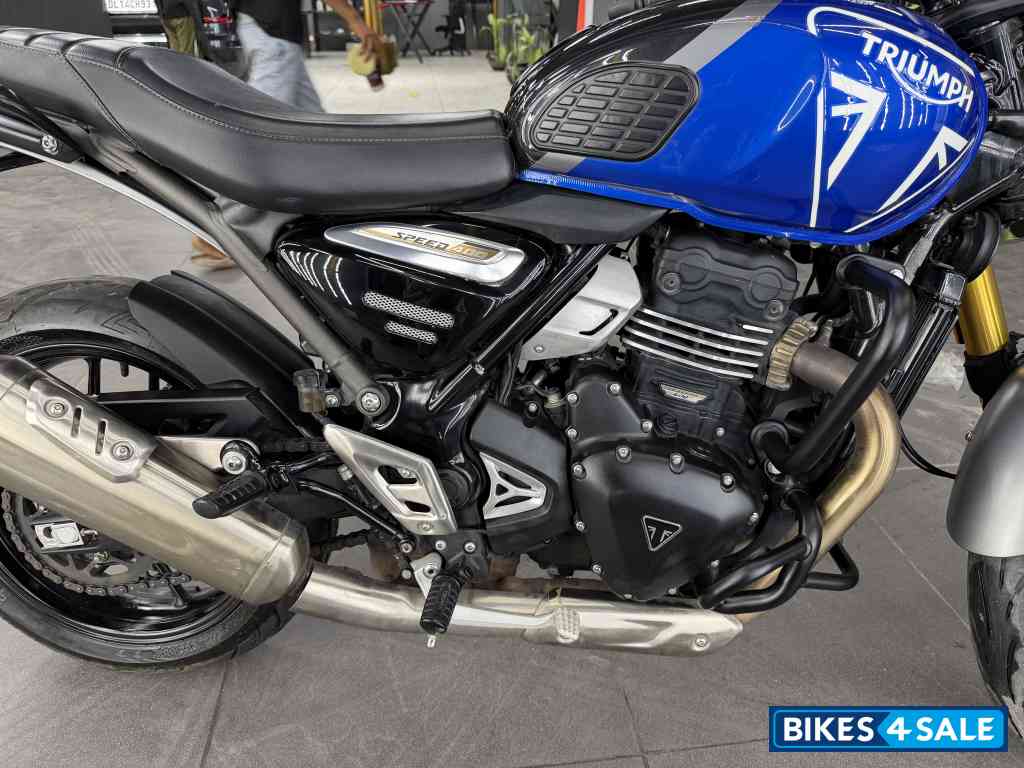 Caspian Blue Triumph Speed 400