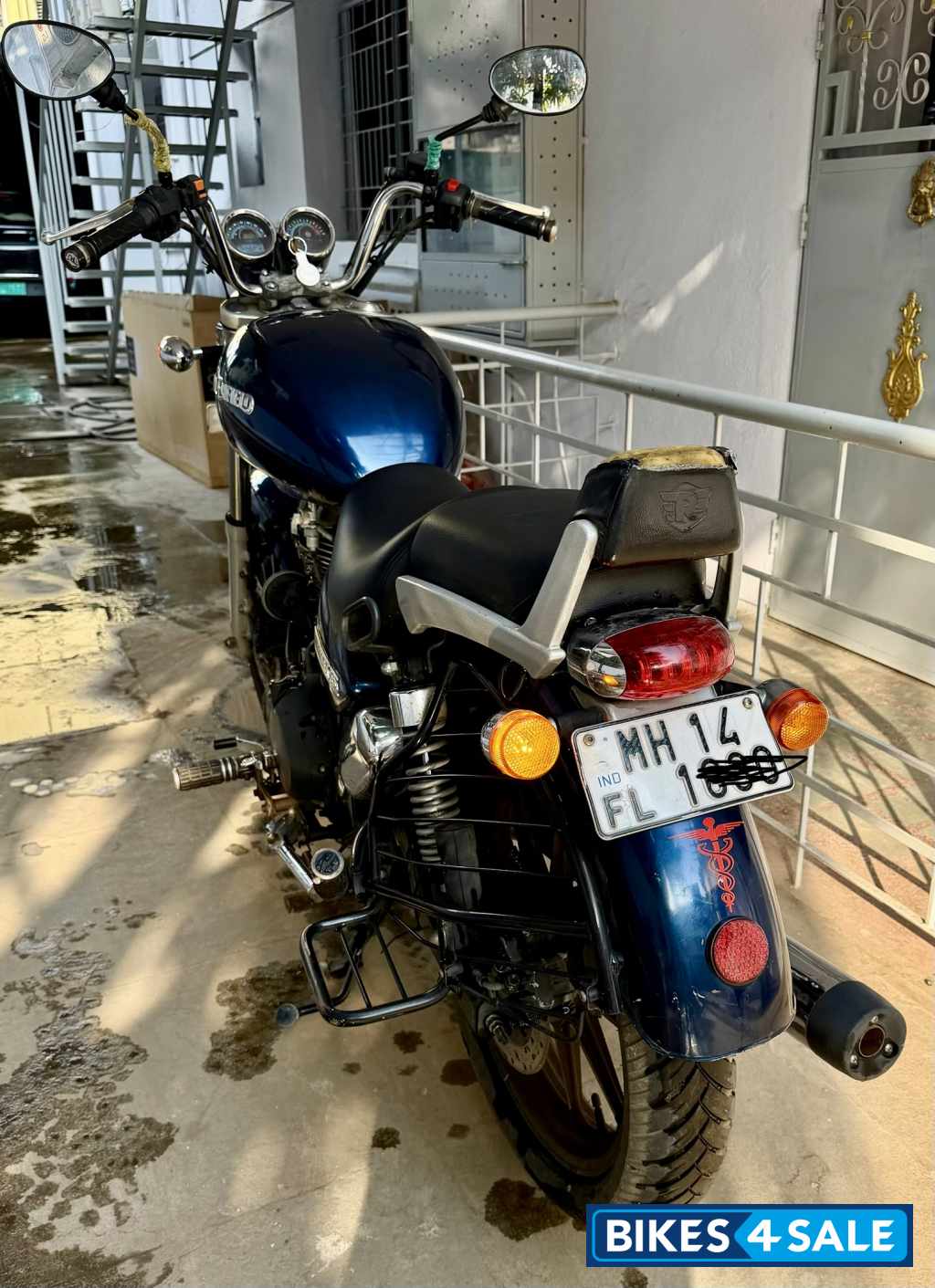 Marine Blue Royal Enfield Thunderbird 350