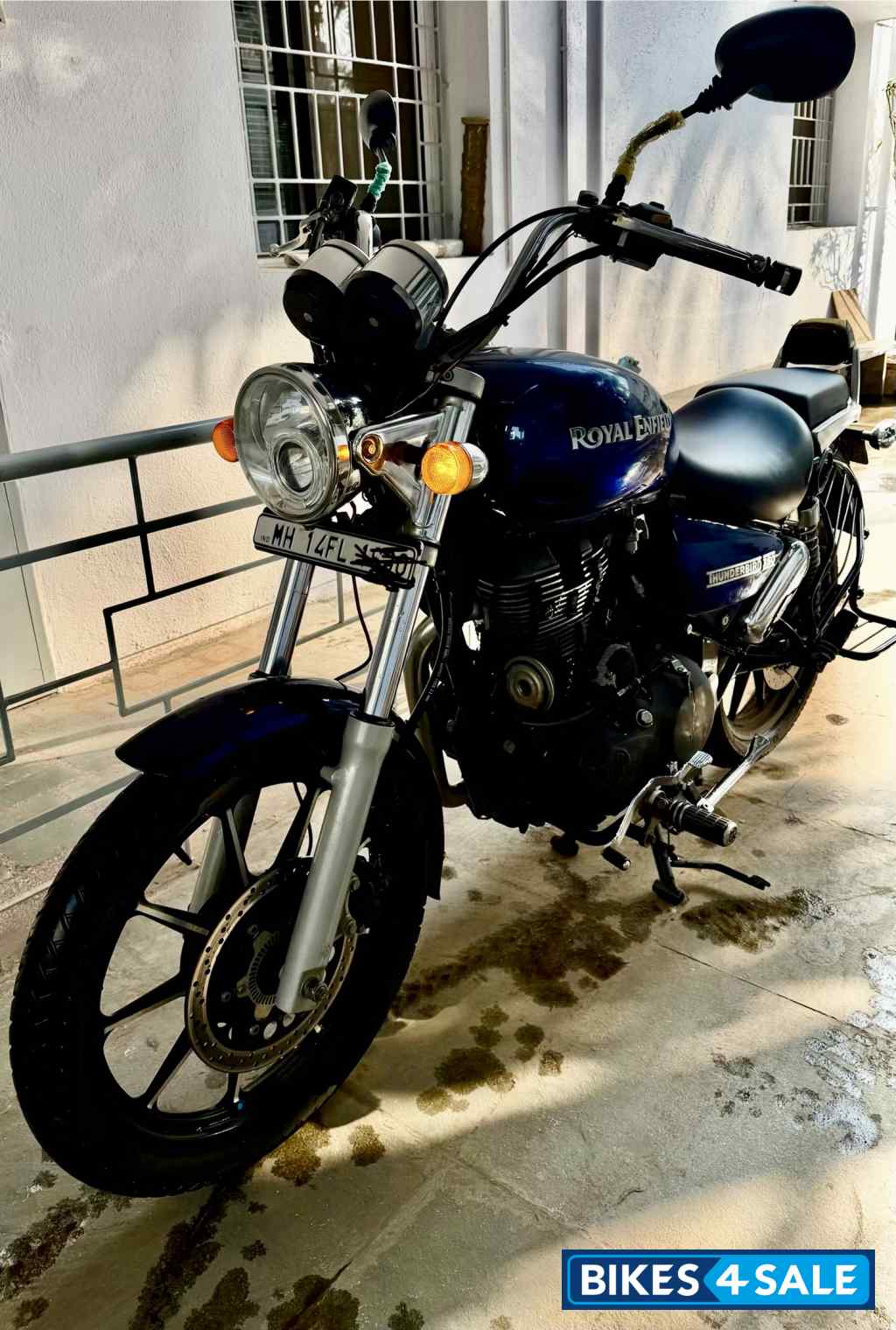 Marine Blue Royal Enfield Thunderbird 350