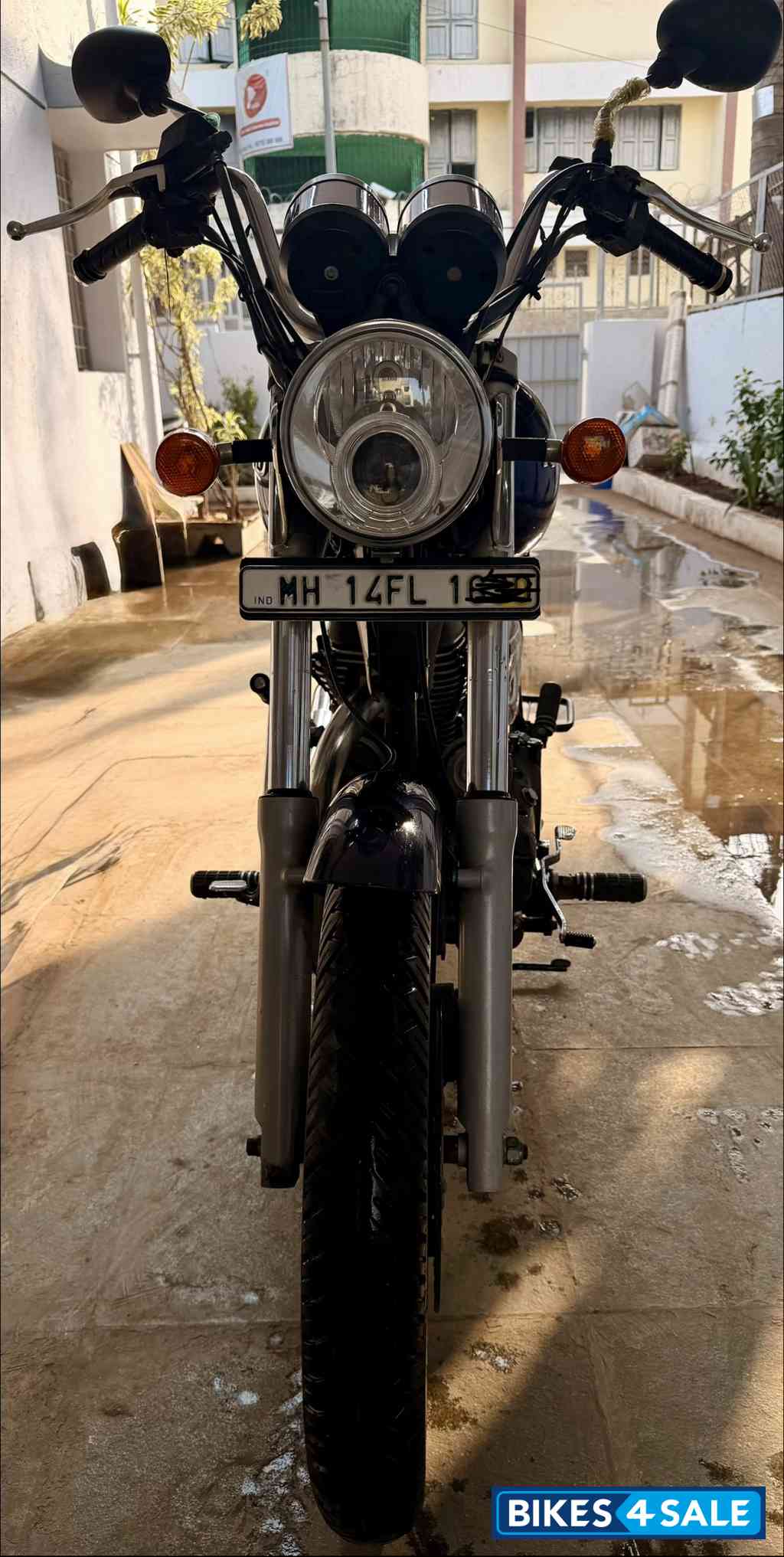 Marine Blue Royal Enfield Thunderbird 350