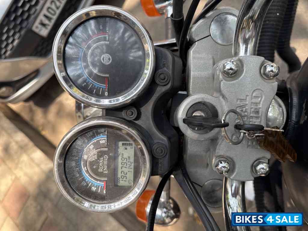 Matt Black Royal Enfield Thunderbird 350