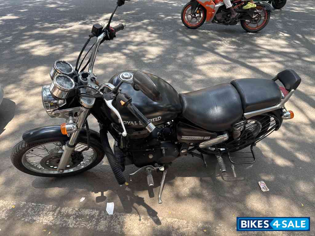 Matt Black Royal Enfield Thunderbird 350