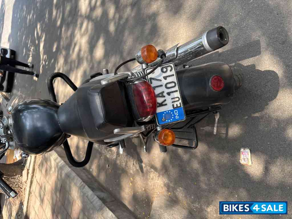 Matt Black Royal Enfield Thunderbird 350