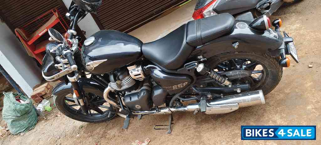 Black Royal Enfield Super Meteor 650