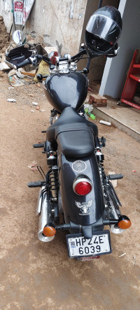 Black Royal Enfield Super Meteor 650