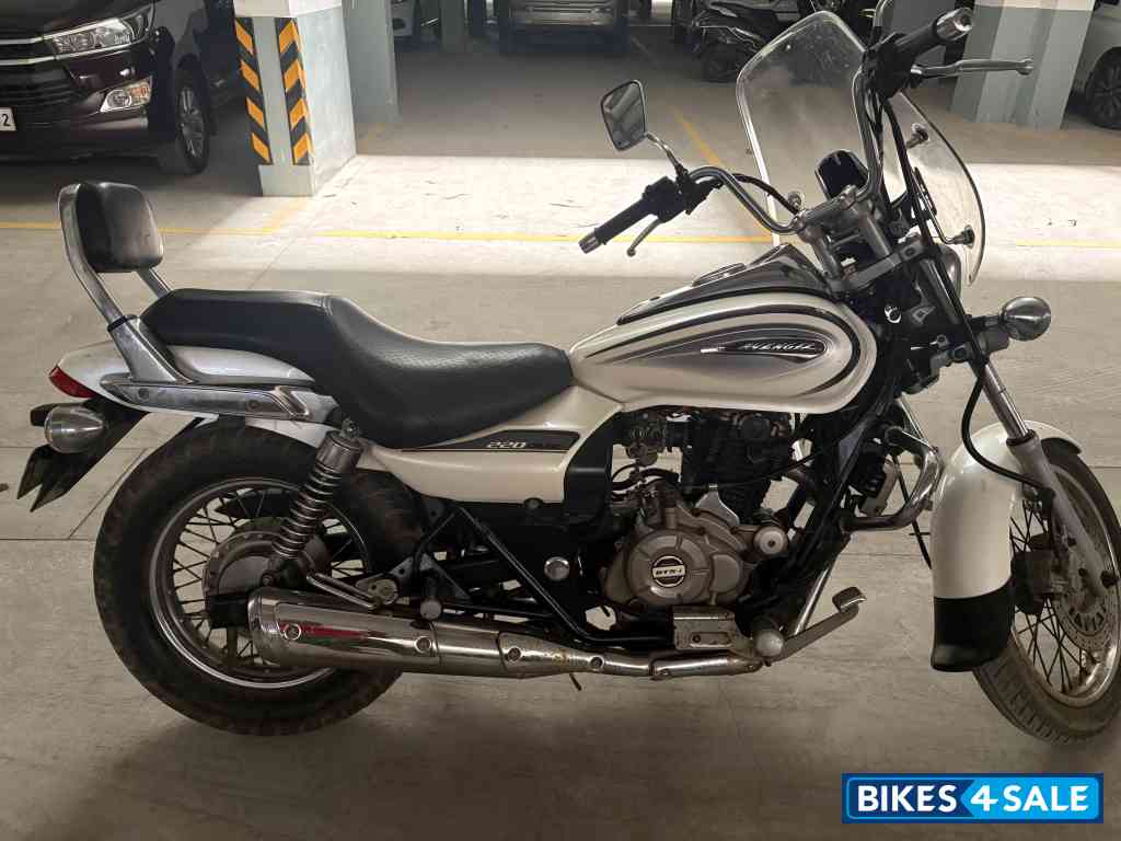 Bajaj Avenger Cruise 220