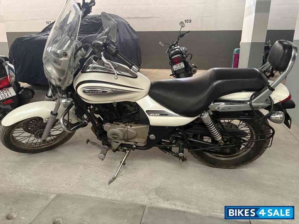 Bajaj Avenger Cruise 220