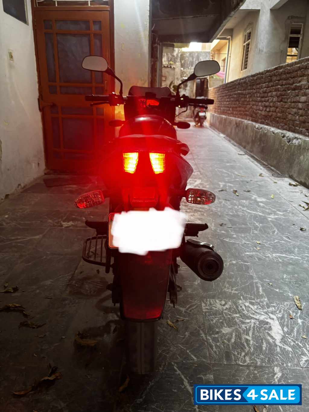 Red Bajaj Pulsar 125