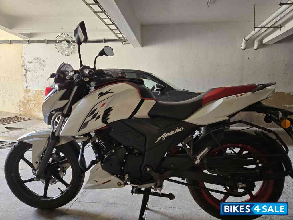 TVS Apache RTR 160 4V Special Edition