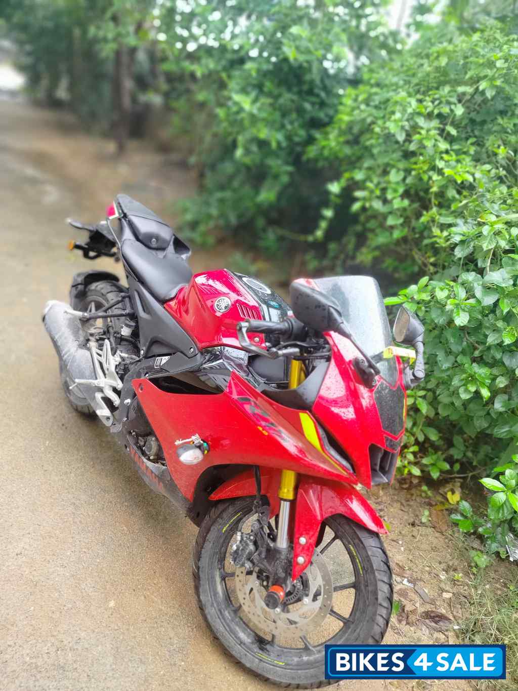 Yamaha R15 V4