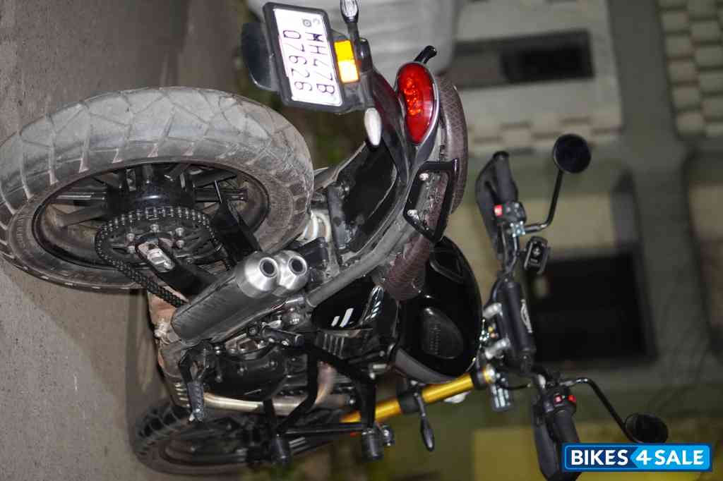 Phantom Black Triumph Scrambler 400 X