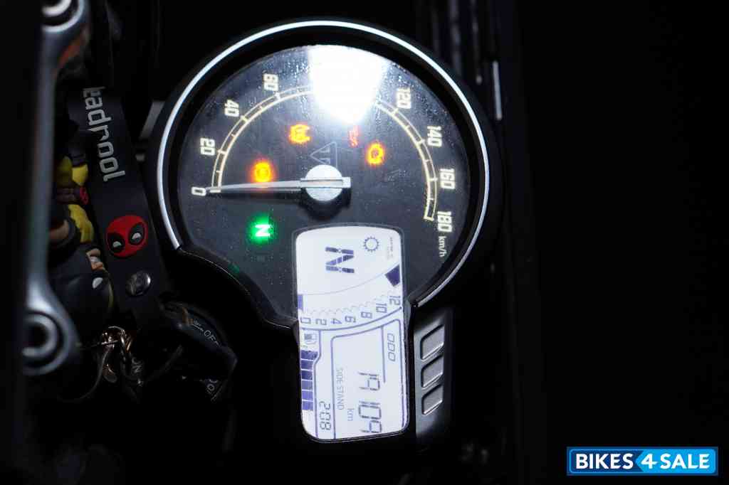 Phantom Black Triumph Scrambler 400 X