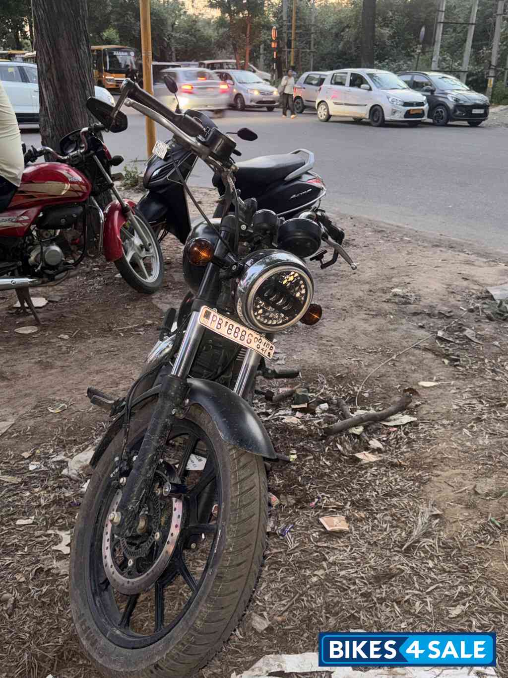 Stellar Black Royal Enfield Meteor 350 Stellar