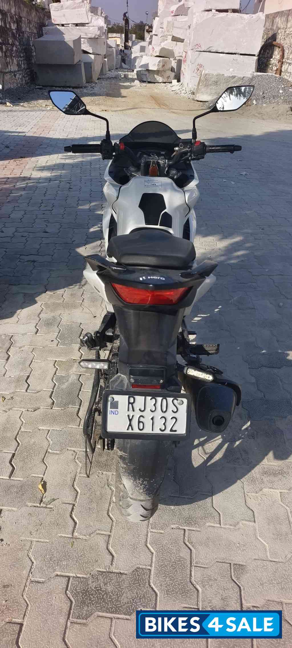 White Hero Xtreme 200S