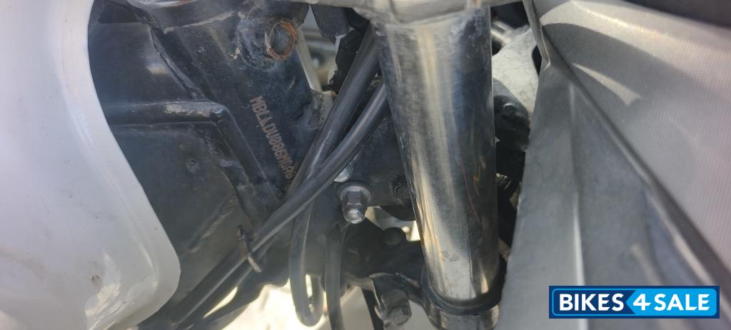 White Hero Xtreme 200S