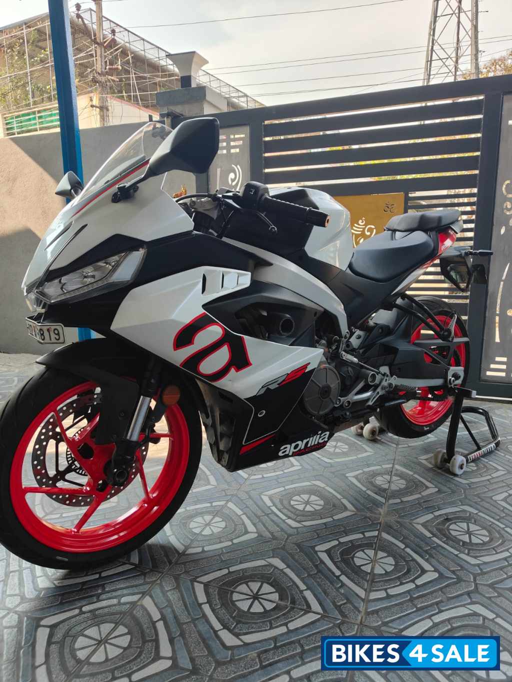 White Aprilia RS 457