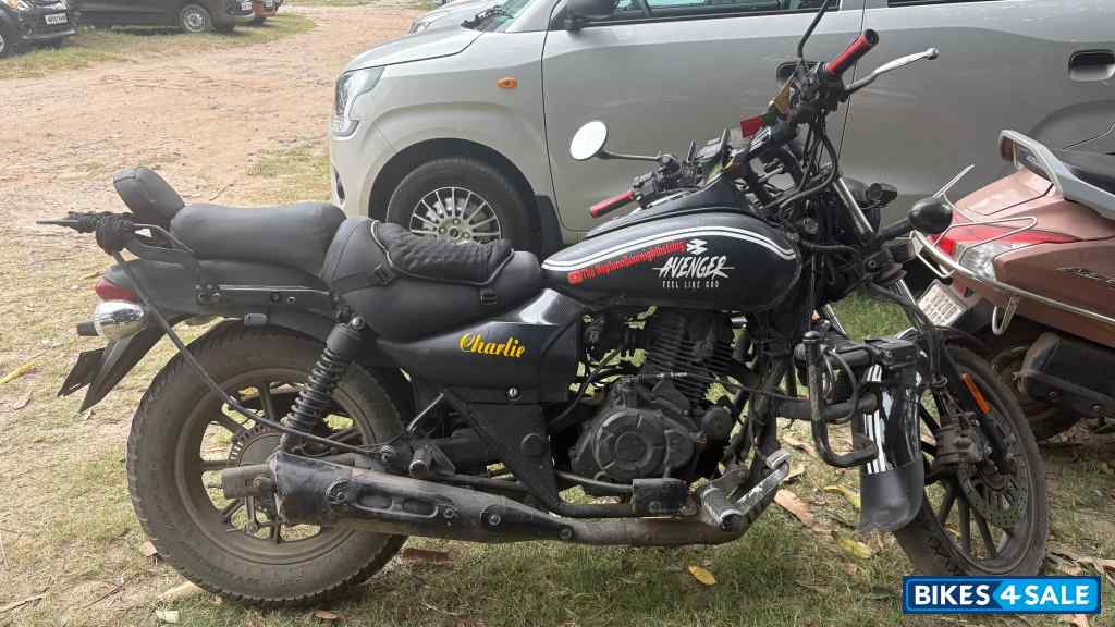Bajaj Avenger Street 160