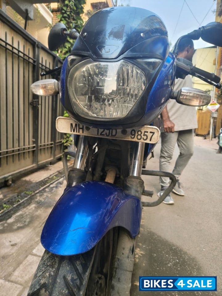 Blue Bajaj Pulsar 180 Blue Bajaj Pulsar 180