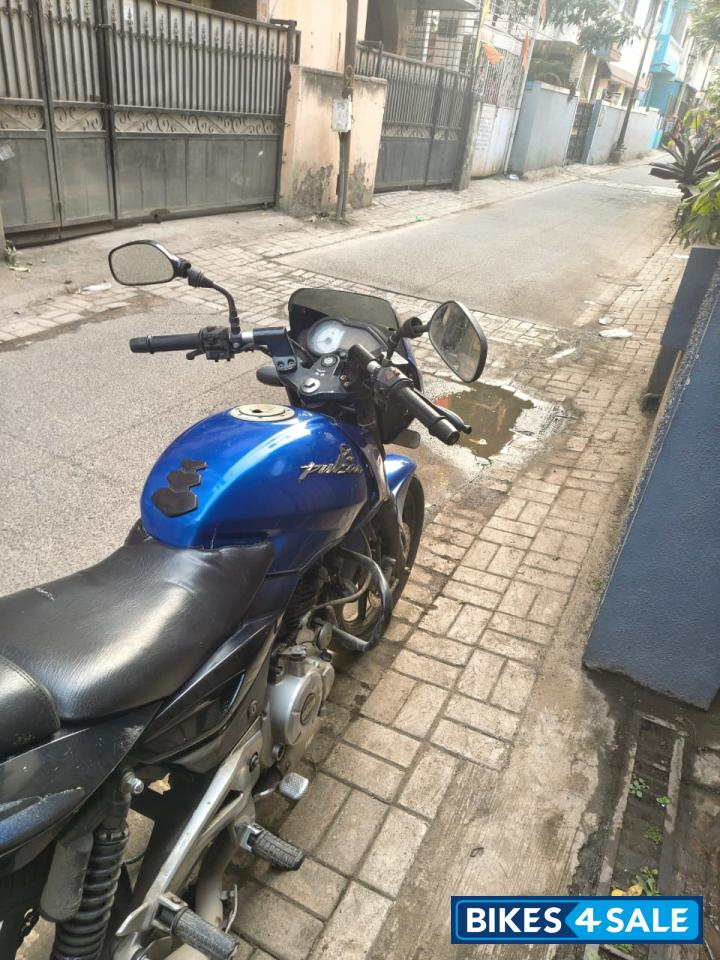 Blue Bajaj Pulsar 180 Blue Bajaj Pulsar 180