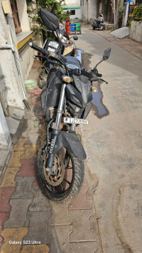 Black Yamaha MT-15