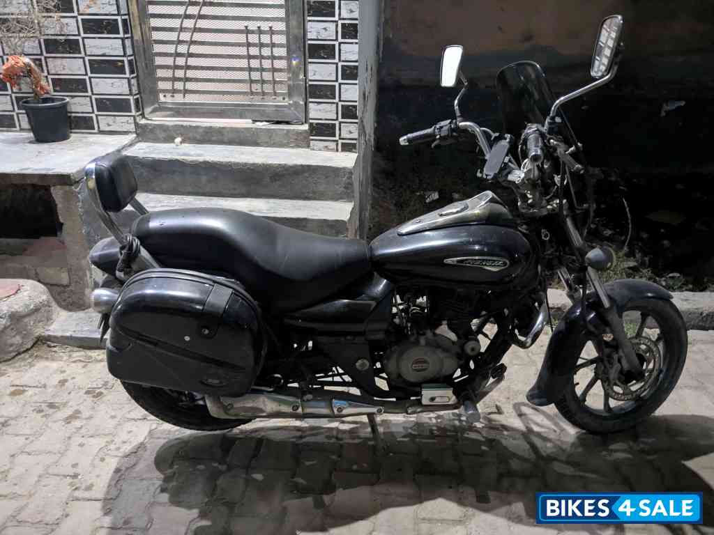 Bajaj Avenger Cruise 220