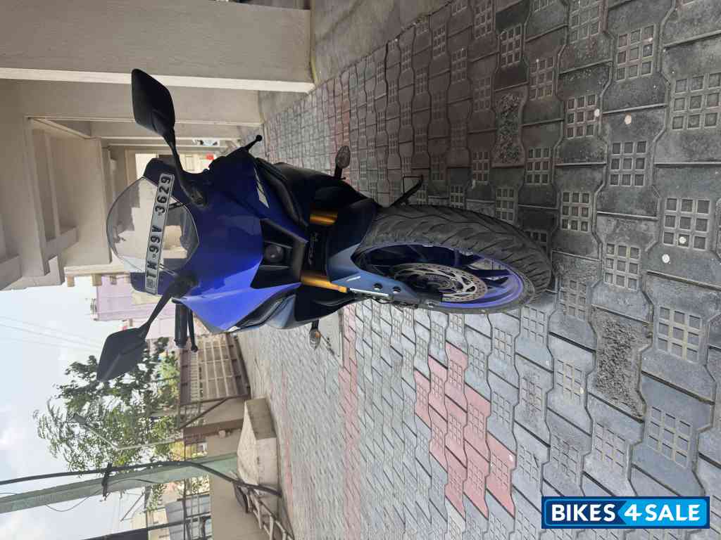 Yamaha R15 V4