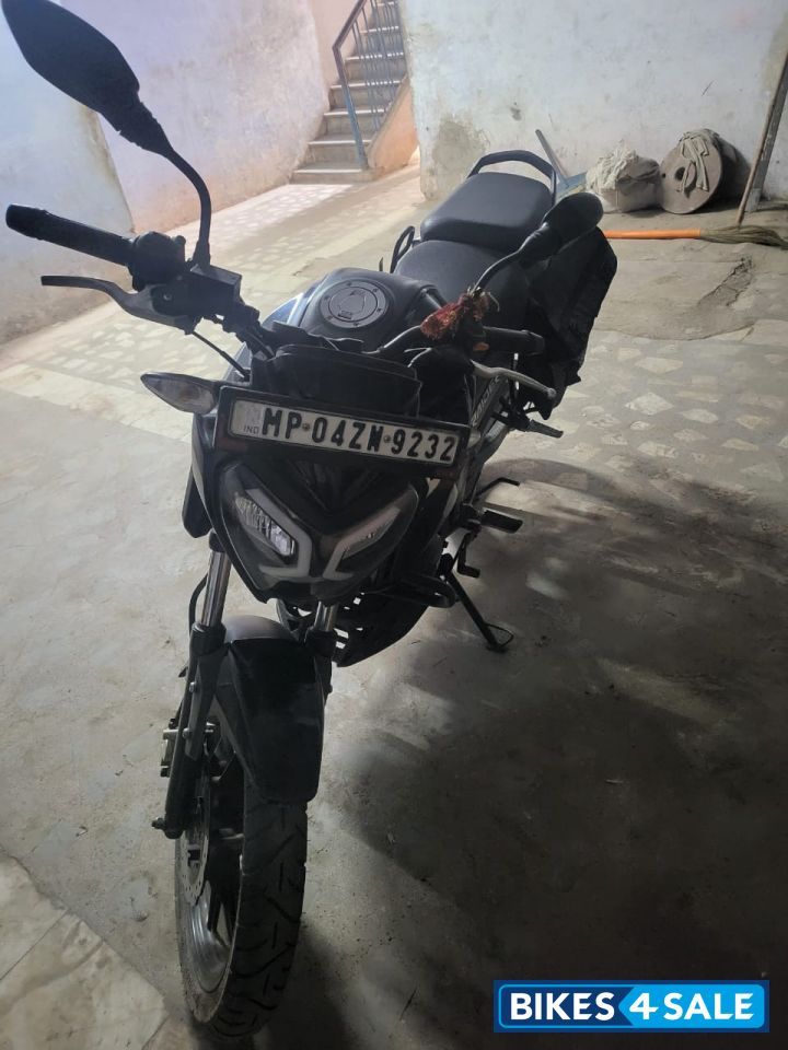Black TVS Raider iGO