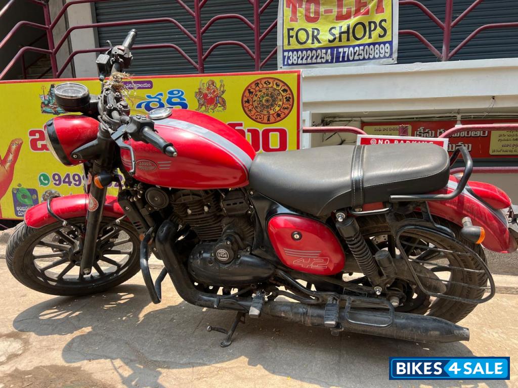 Jawa forty two BS6