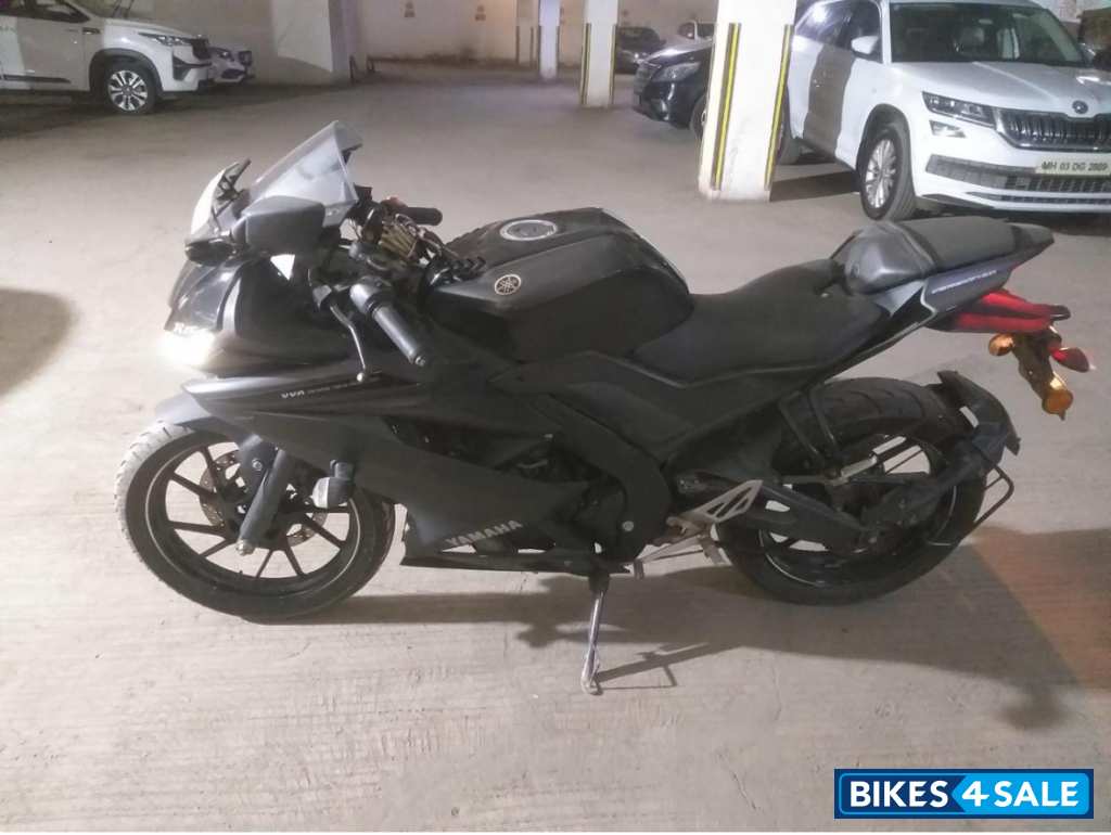Yamaha R15 V4