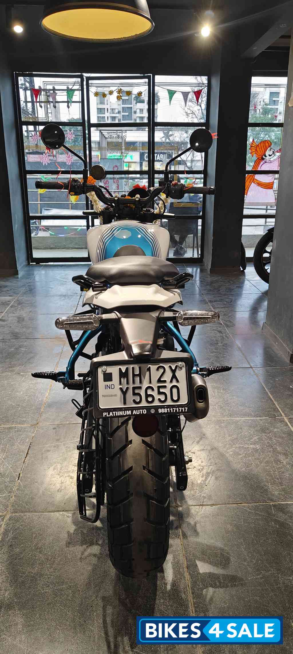 Royal Enfield Guerrilla 450 Flash