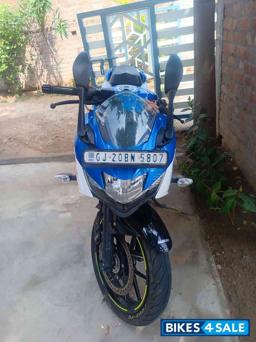 Blue White Suzuki Gixxer SF 250 2025 Blue White Suzuki Gixxer SF 250 2025