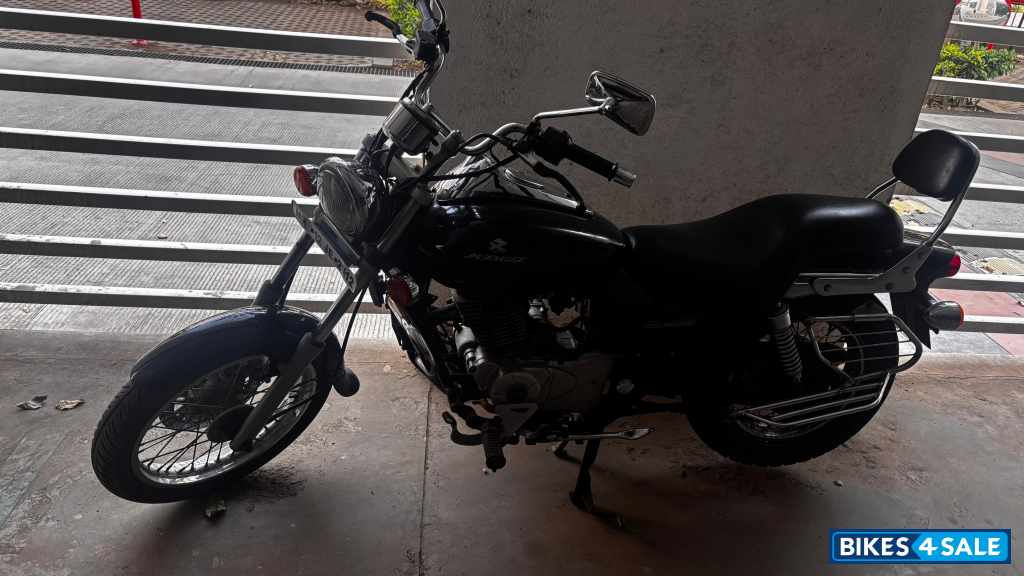 Bajaj Avenger 220 DTS-i